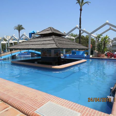 Benal Beach Apartments Малага Екстериор снимка