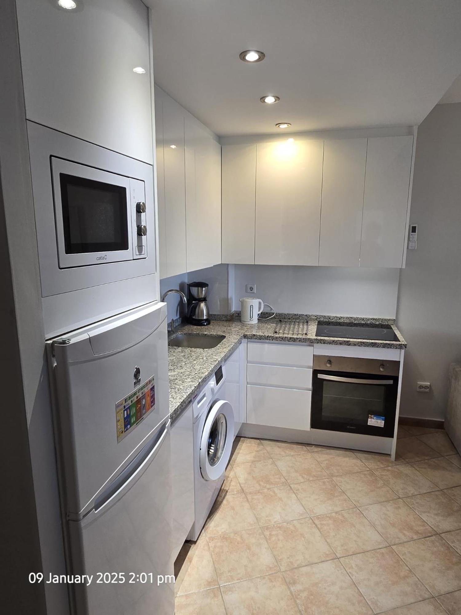 Benal Beach Apartments Малага Екстериор снимка