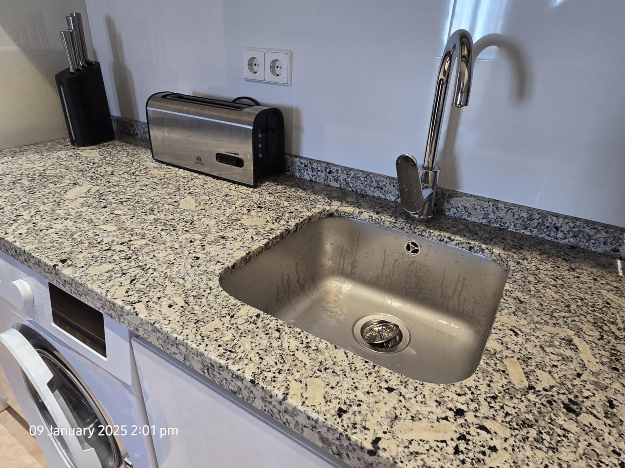 Benal Beach Apartments Малага Екстериор снимка