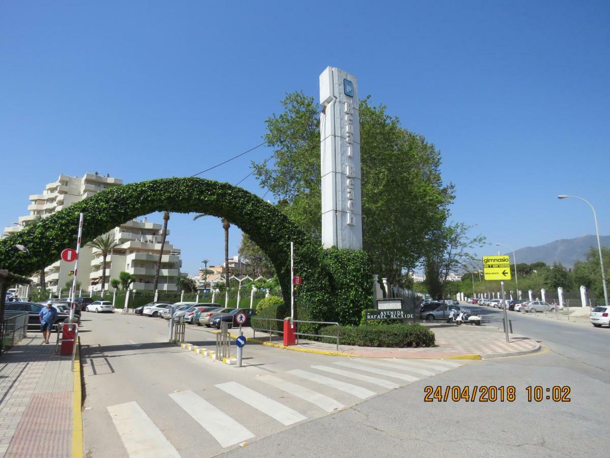 Benal Beach Apartments Малага Екстериор снимка