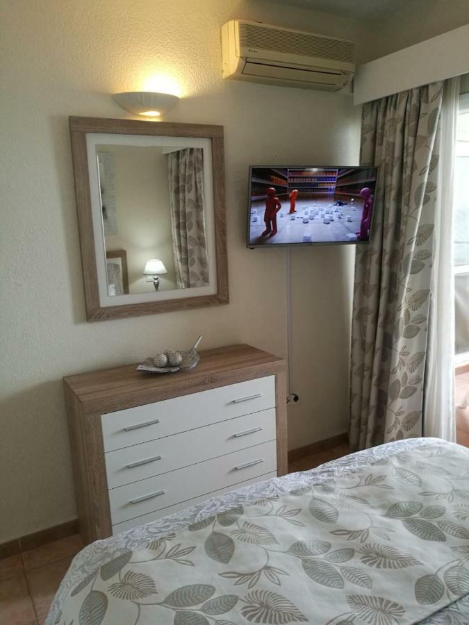 Benal Beach Apartments Малага Екстериор снимка