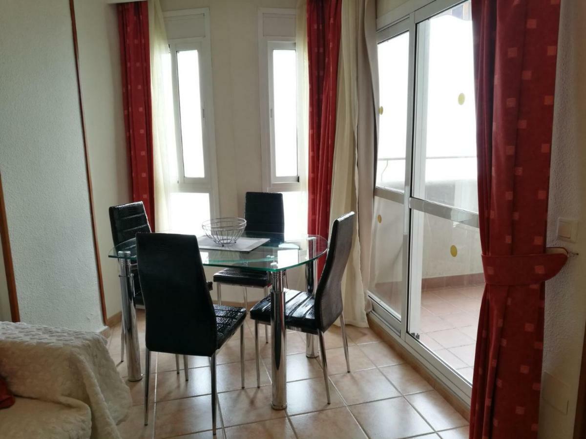 Benal Beach Apartments Малага Екстериор снимка