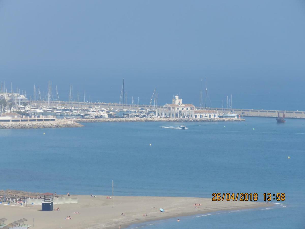 Benal Beach Apartments Малага Екстериор снимка