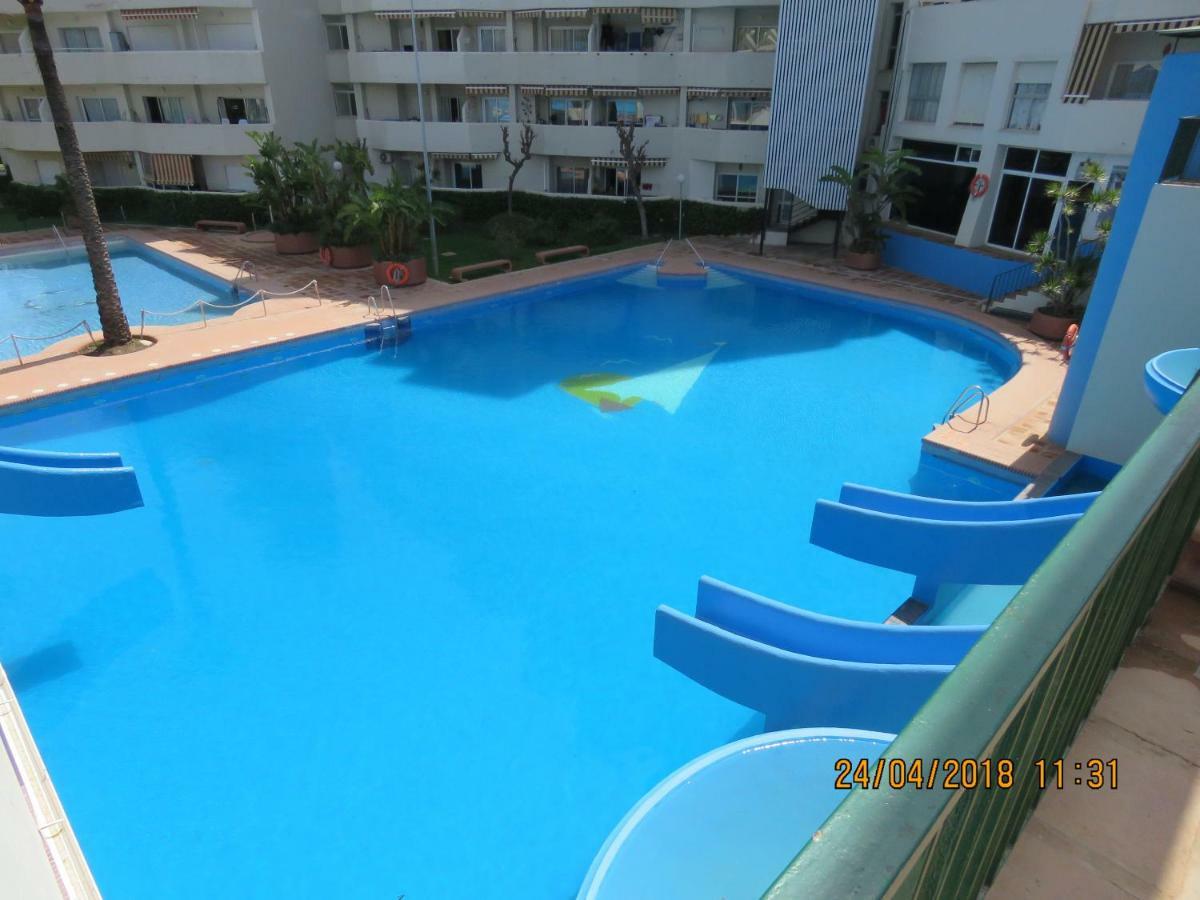 Benal Beach Apartments Малага Екстериор снимка